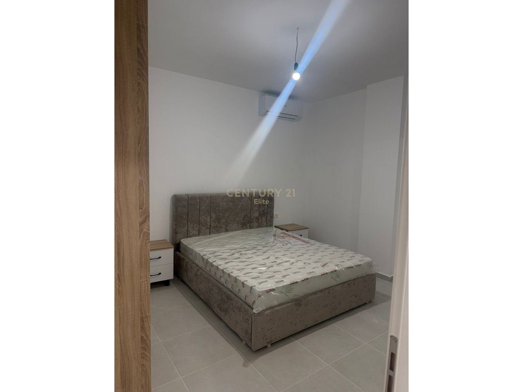 Shitet Apartament 2+1 + Verandë + Parkim në Laprakë | Kati 0 | 16,500,000 Lek