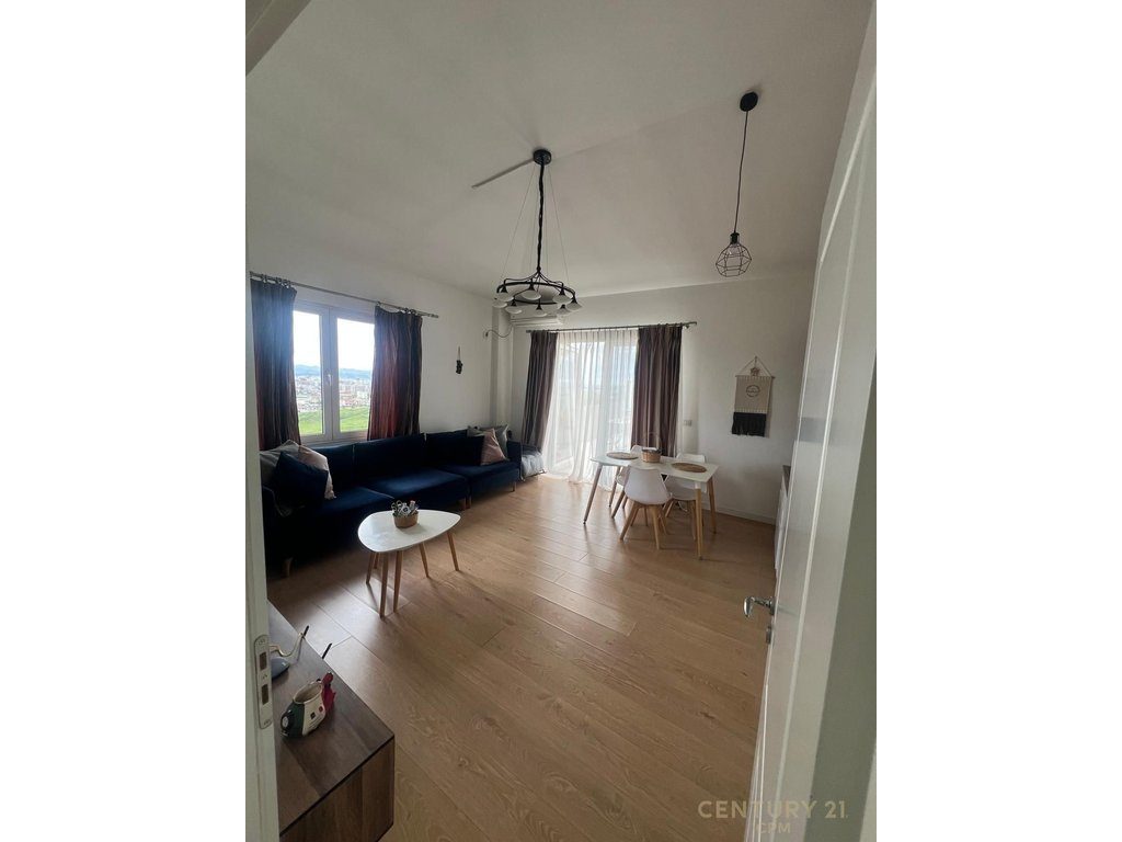 Shitet Apartament 1+1 + Verand tek Fresku!