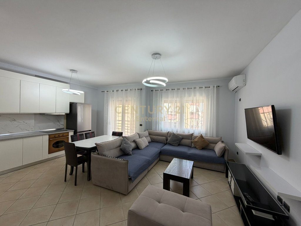 Apartament 2+1+2 me Qira te Rruga e Barrikadave, pranë Prokurorisë!