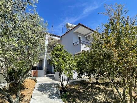 🏡 Në Shitje – Vilë në Zonën e Shkozës, Tiranë