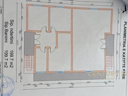 🏡 Në Shitje – Vilë në Zonën e Shkozës, Tiranë