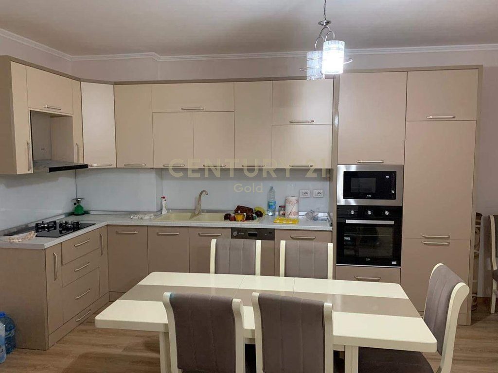 JEPET ME QERA APARTAMENT 2+1+2 TE KOMPLEKSI SIMA COM!