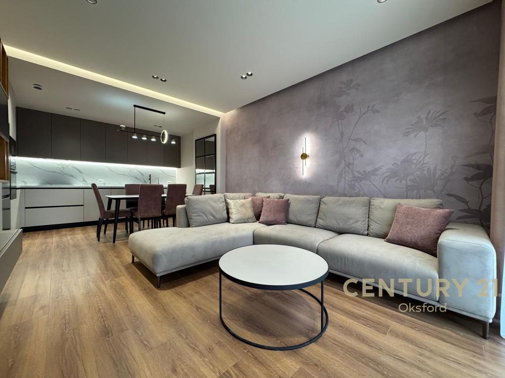 APARTAMENT 1+1  PËR QIRA TE SHKOLLA E KUQE!