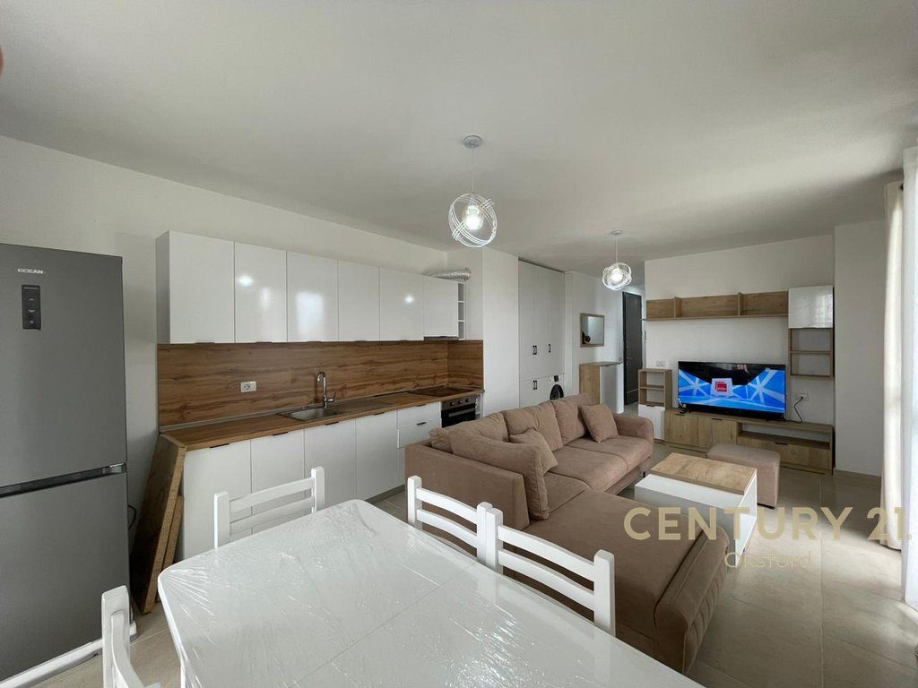 APARTAMENT PËR QIRA 2+1 TE  5 MAJI