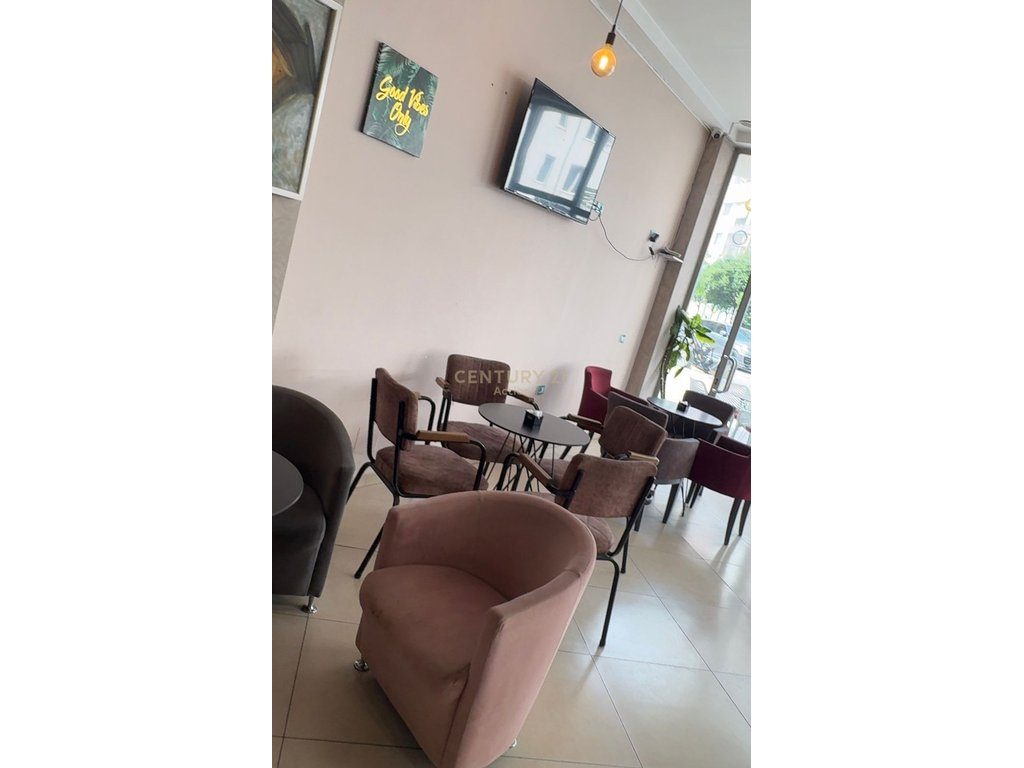🔑 Shitet Biznes Funksional – Bar/Kafe & Pasticeri në Astir