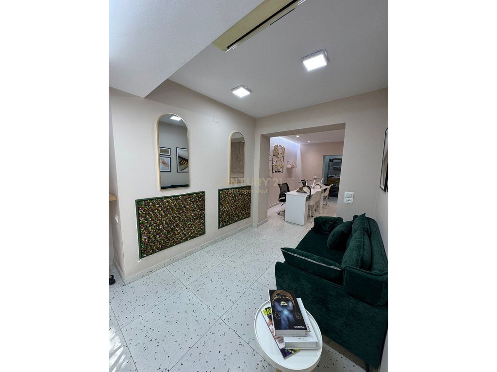Ambient Biznesi (Nails Room) per Qira, Shkolla e Baletit!