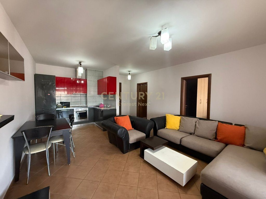 Jepet me Qira Apartament 1+1 Oxhaku