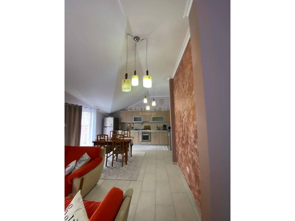 APARTAMENT 3+1+POST PARKIMI ME QIRA TEK KRISTAL CENTER