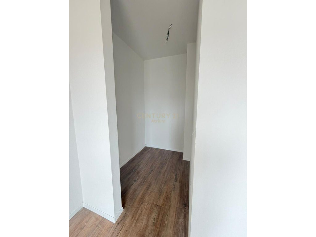 SHESIM APARTAMENT 2+1 TEK TIRANA PARK AVENUE!!!