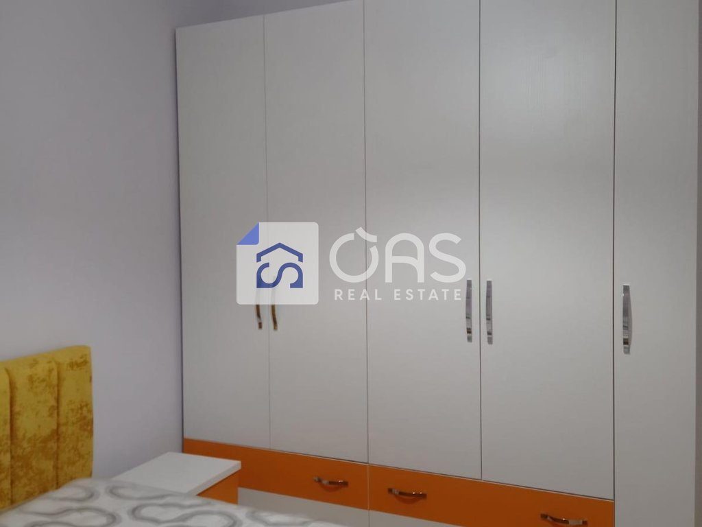 Jepet me qera apartamenti  2+1 universiteti europian