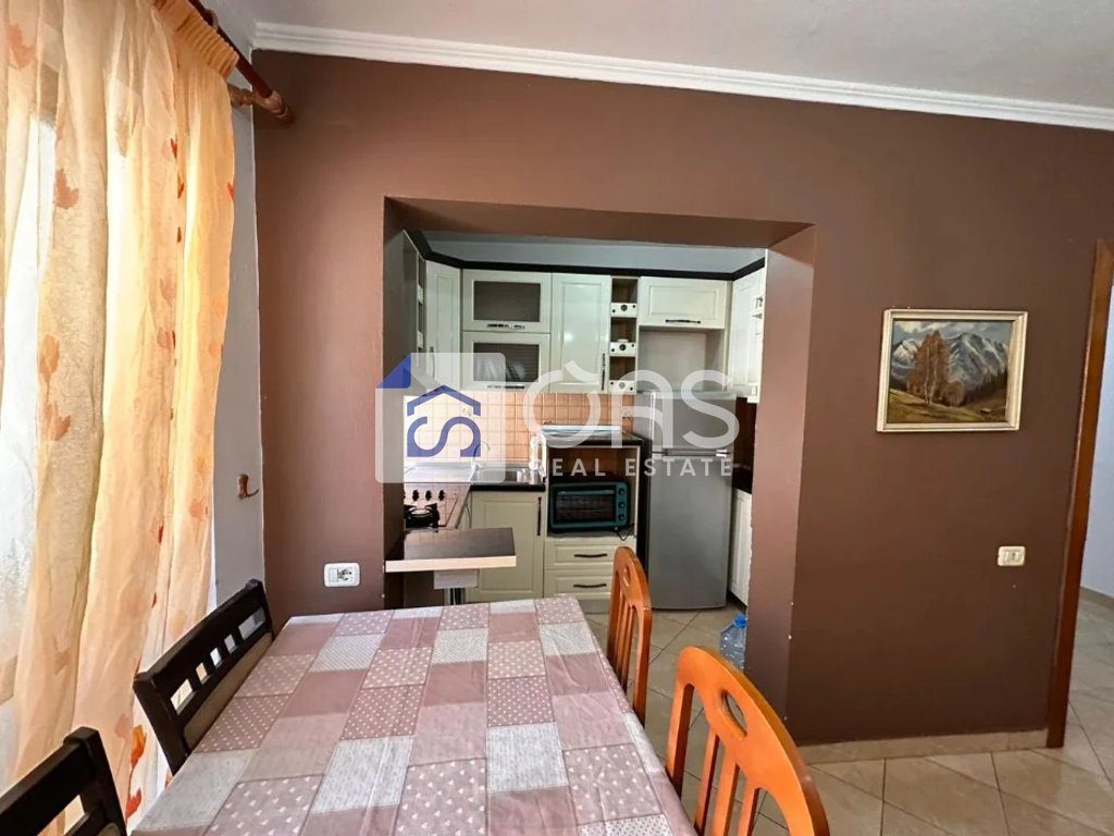 Jepet me qera apartamenti  2+1 materniteti i ri