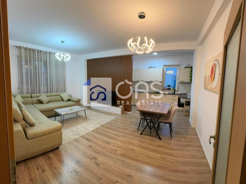 Jepet me qera apartamenti  1+1 liqeni i thate