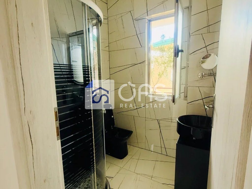 Jepet me qera apartament 2+1 liqeni i thate