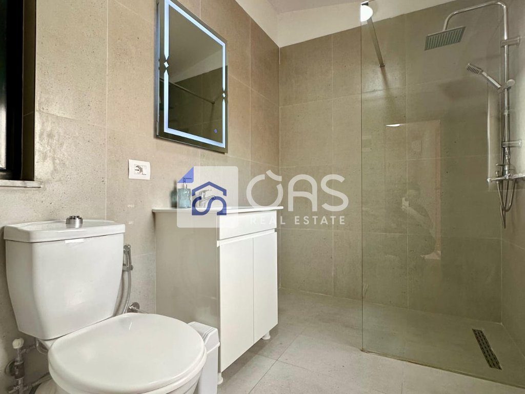 Jepet me qera apartament 2+1+2 pazari i ri