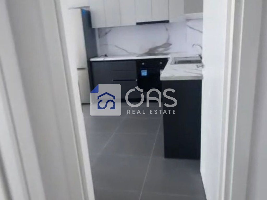 Jepet me qera apartamenti  3+1 5 maj  (pallatet e bashkis)