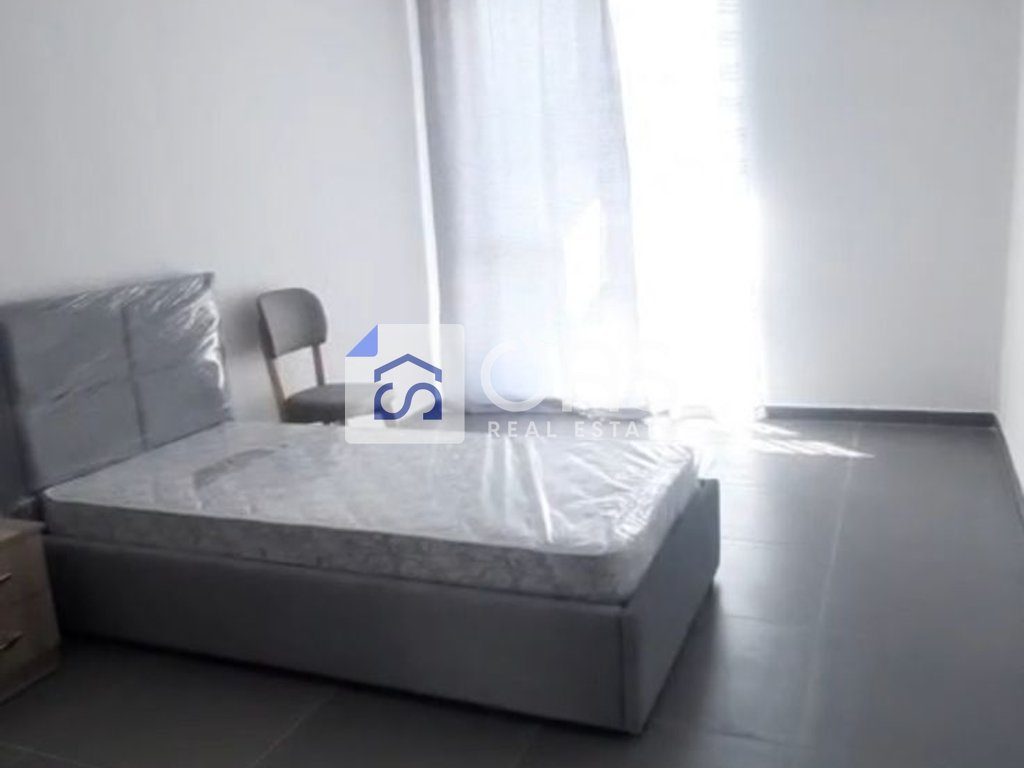 Jepet me qera apartamenti  3+1 5 maj  (pallatet e bashkis)
