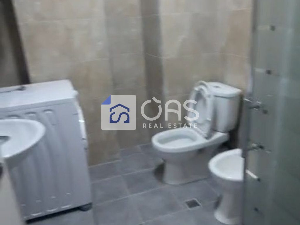 Jepet me qera apartamenti  3+1 5 maj  (pallatet e bashkis)