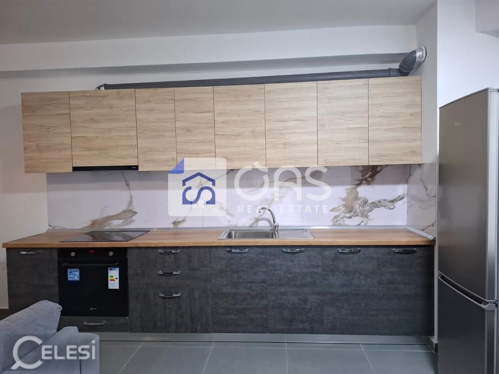 Jepet me qera apartamenti  3+1 5 maj  (pallatet e bashkis)