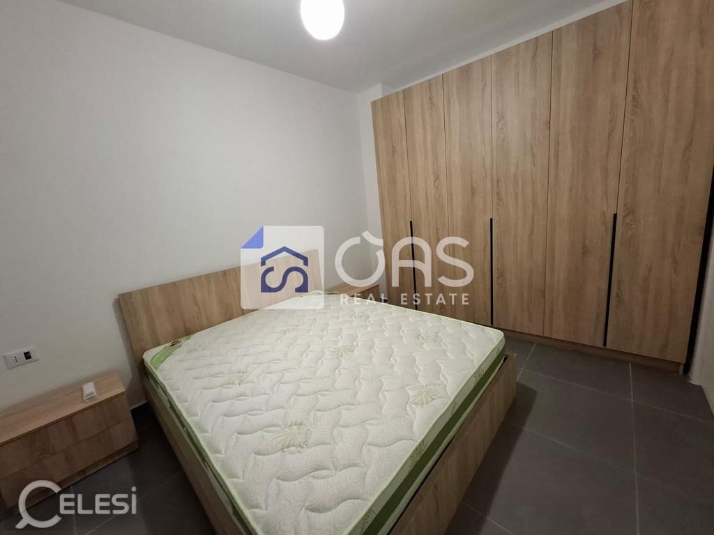 Jepet me qera apartamenti  3+1 5 maj  (pallatet e bashkis)
