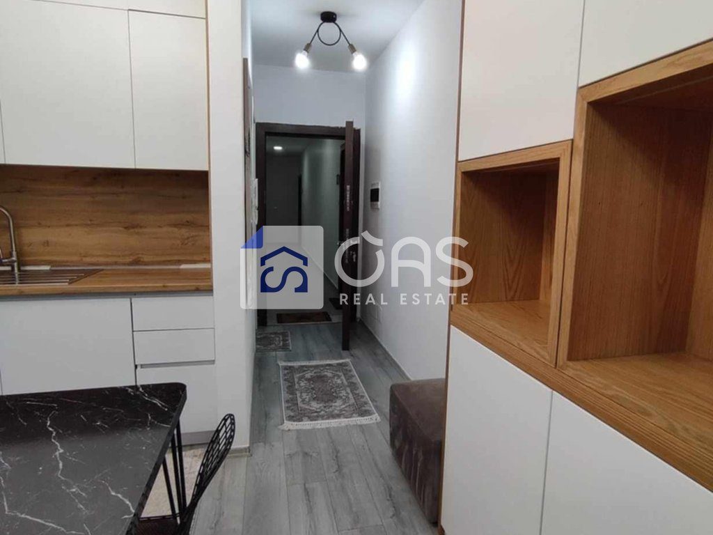 Jepet me qera apartamenti  1+1 yzberisht (amerikan 3)