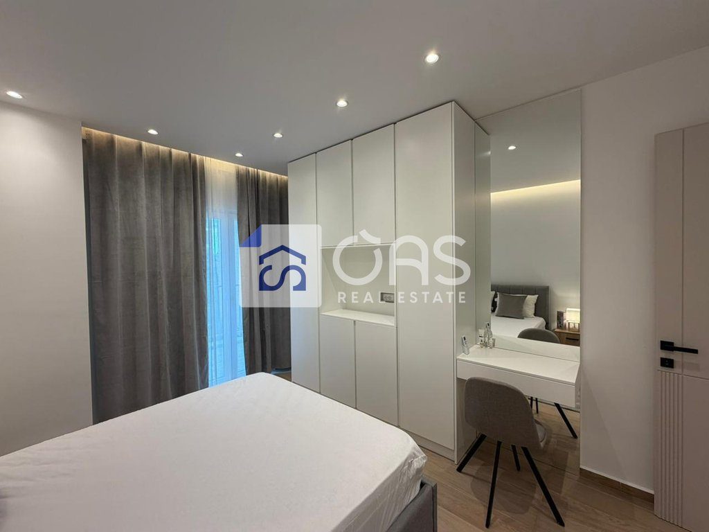 Jepet me qera apartament 1+1 RING CENTER