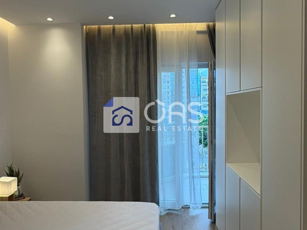 Jepet me qera apartament 1+1 RING CENTER