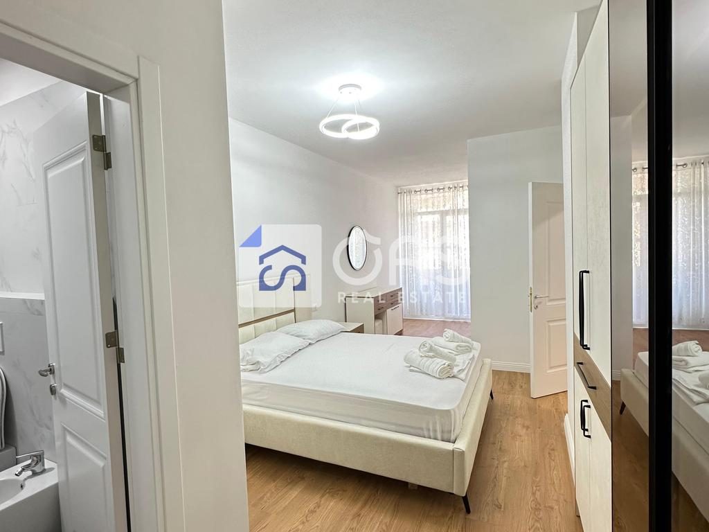 Jepet me qera apartament 2+1+2 QSUT (perball ministris se mbrojtjes)