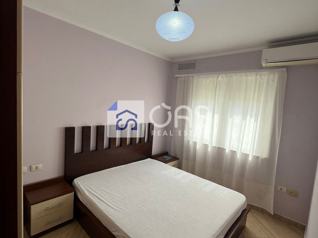 Jepet me qera apartament 1+1 rruga e dibres