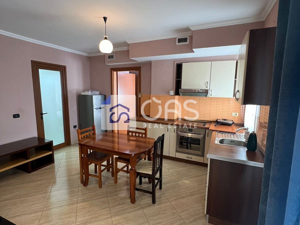 Jepet me qera apartament 1+1 rruga e dibres