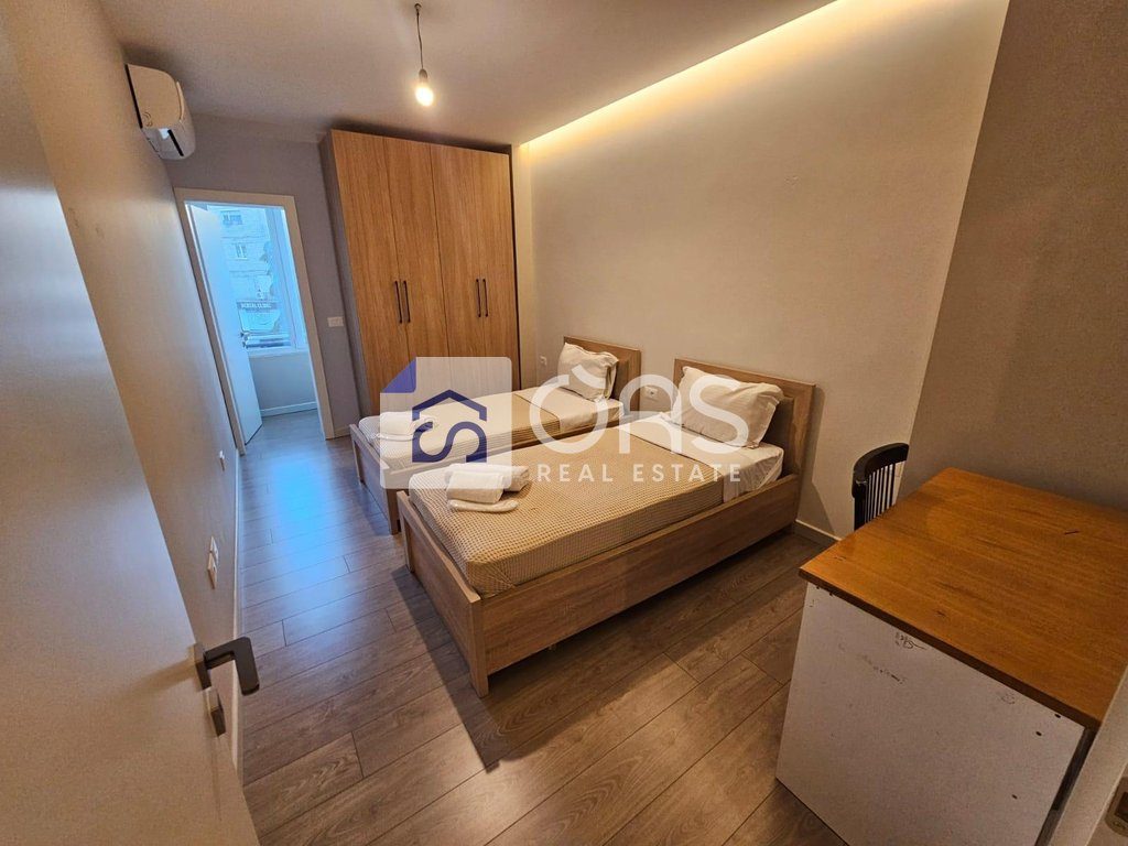 Jepet Apartment me qera 2+1  ZOGU I ZI  (UNIVERSITETI I SPORTEVE)