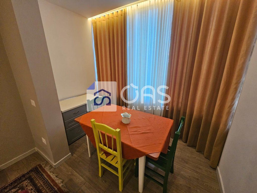 Jepet Apartment me qera 2+1  ZOGU I ZI  (UNIVERSITETI I SPORTEVE)