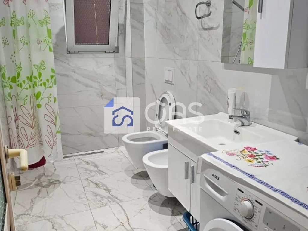 Jepet Apartment me qera 3+1 zogu i pare (fakulteti i shkecave te natyres)