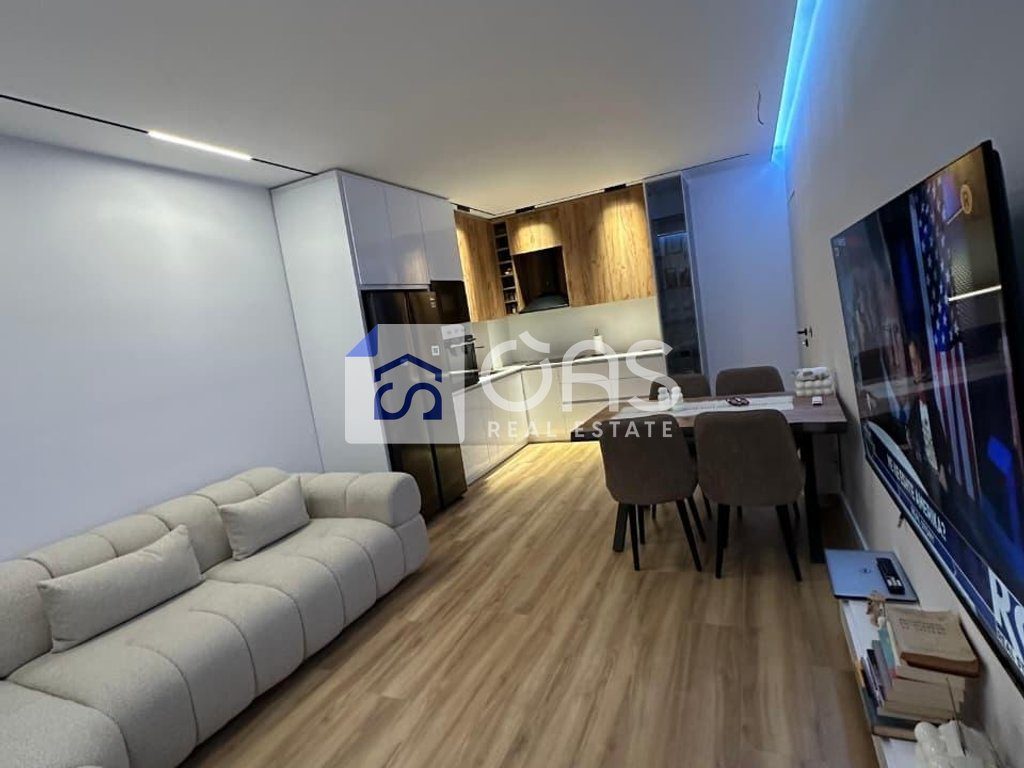 Shitet Apartament 2+1 kompleksi Universcity