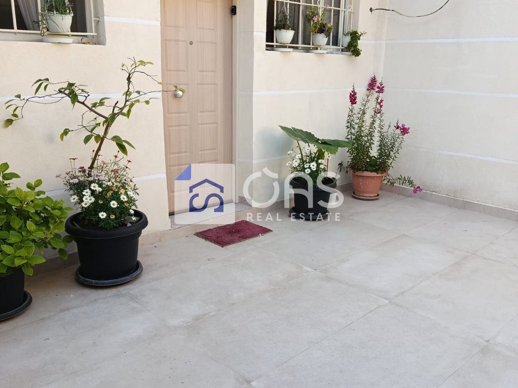 jepet me qira  Apartament 2+1 vasil shanto   (me parkim)