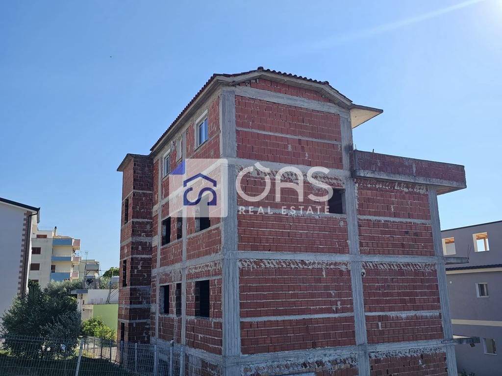 Shitet ndertesa 4 kateshe  PLEPA,DURRES