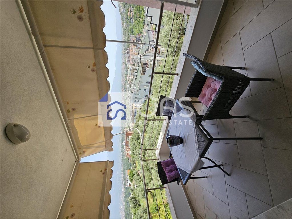 Jepet Apartament me qera 2+1  Liqeni i Thate