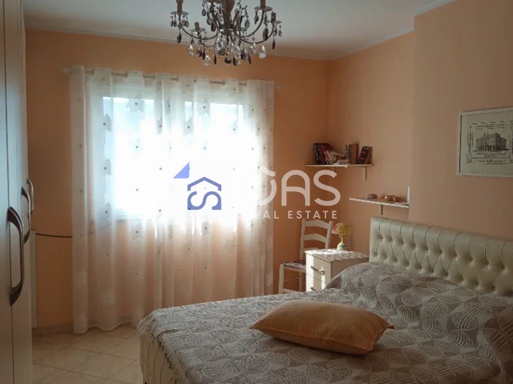 Shitet APARTAMENT 2+1+2 DURRES (CURRILA)