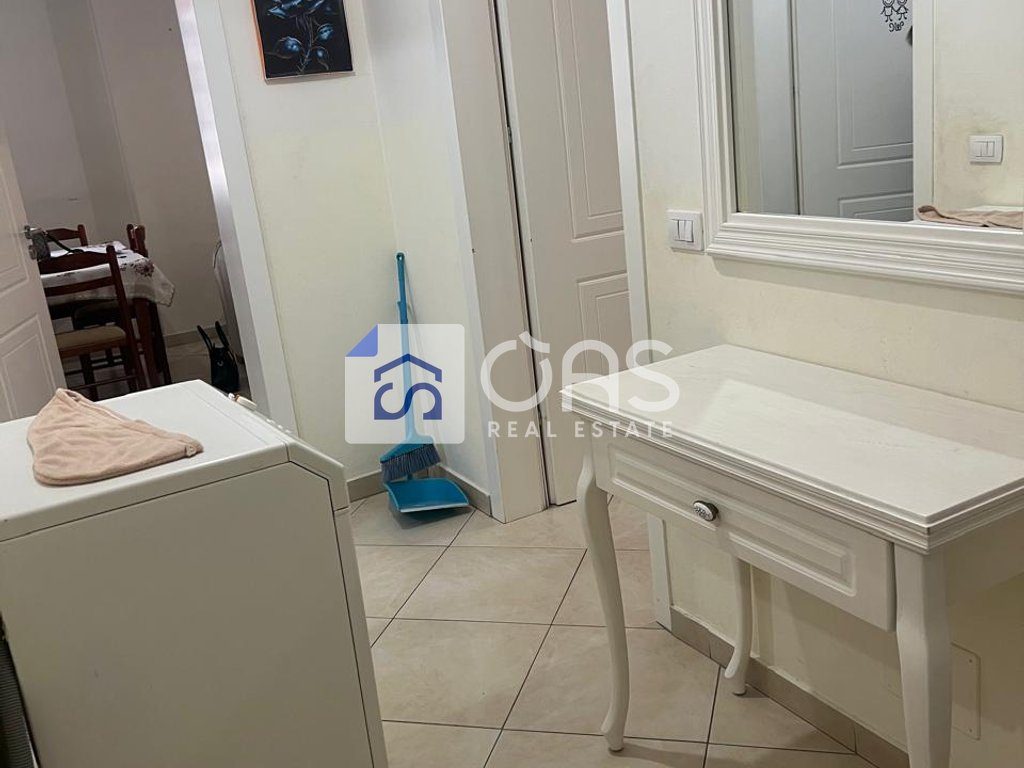 Jepet Apartament me qera 1+1 ASTIR (PRANE OSLOS)