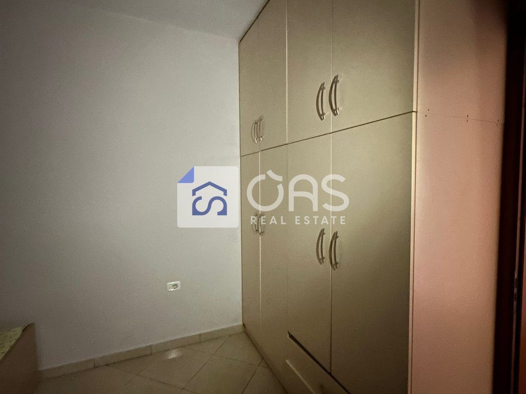 Jepet me qira apartamenti 2+1  Astir
