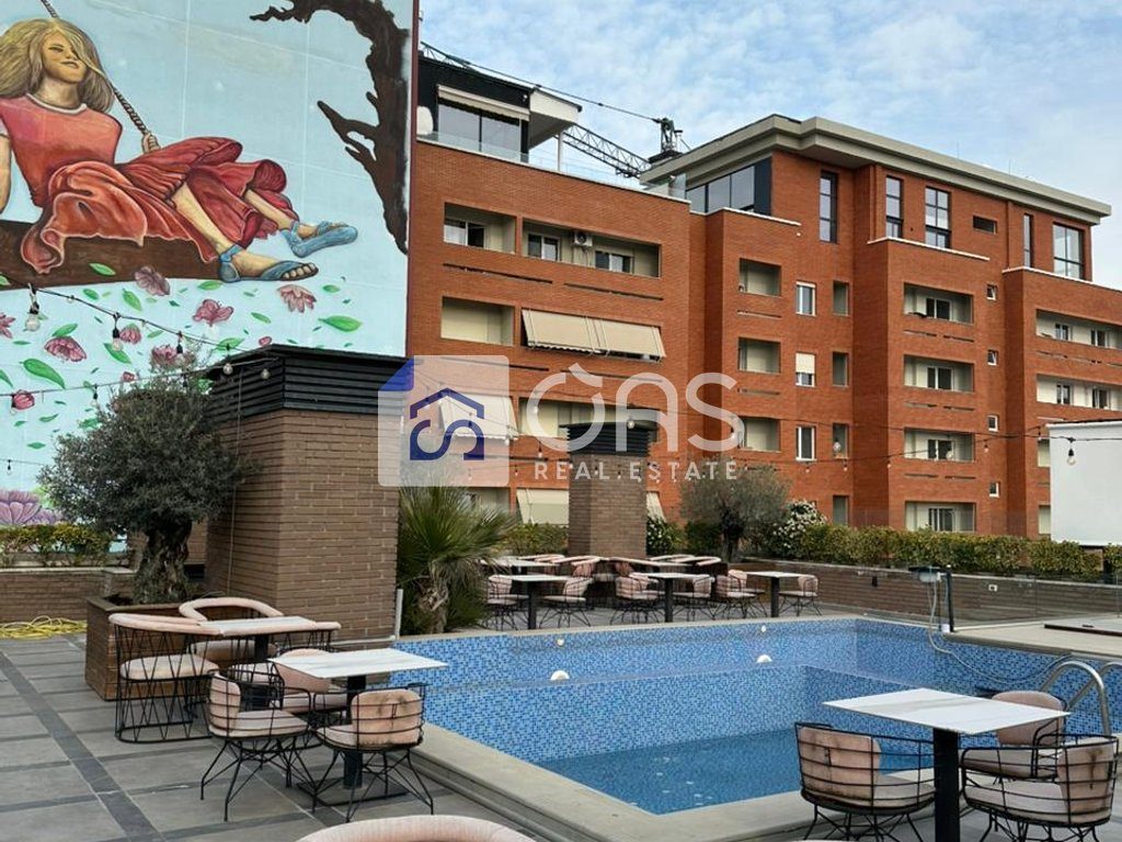 Ambient Biznesi Premium (ROOFTOP) Zona pallati me shigjeta
