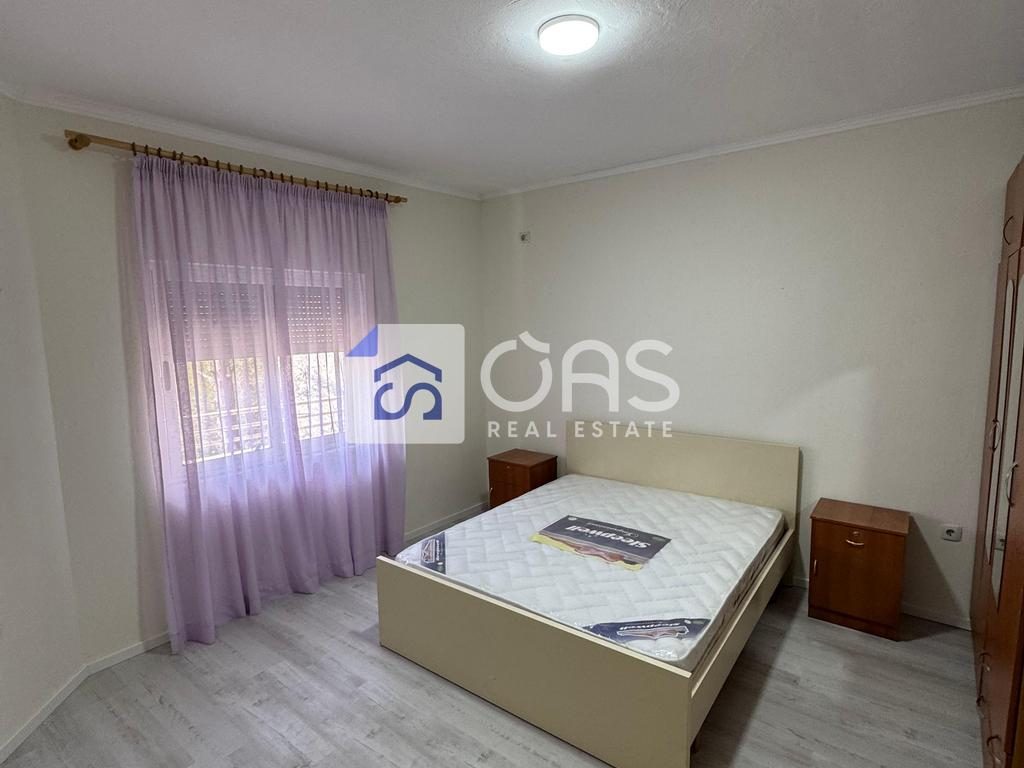 Jepet Apartament me qera 2+1 KOMUNA E PARISIT (prane kristal center)