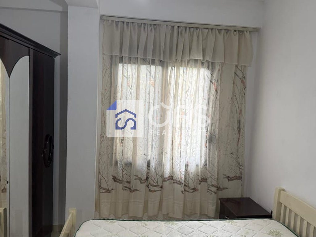 Jepet Apartament me qera 1+1    BULEVARDI I RI (KRYQEZIMI)