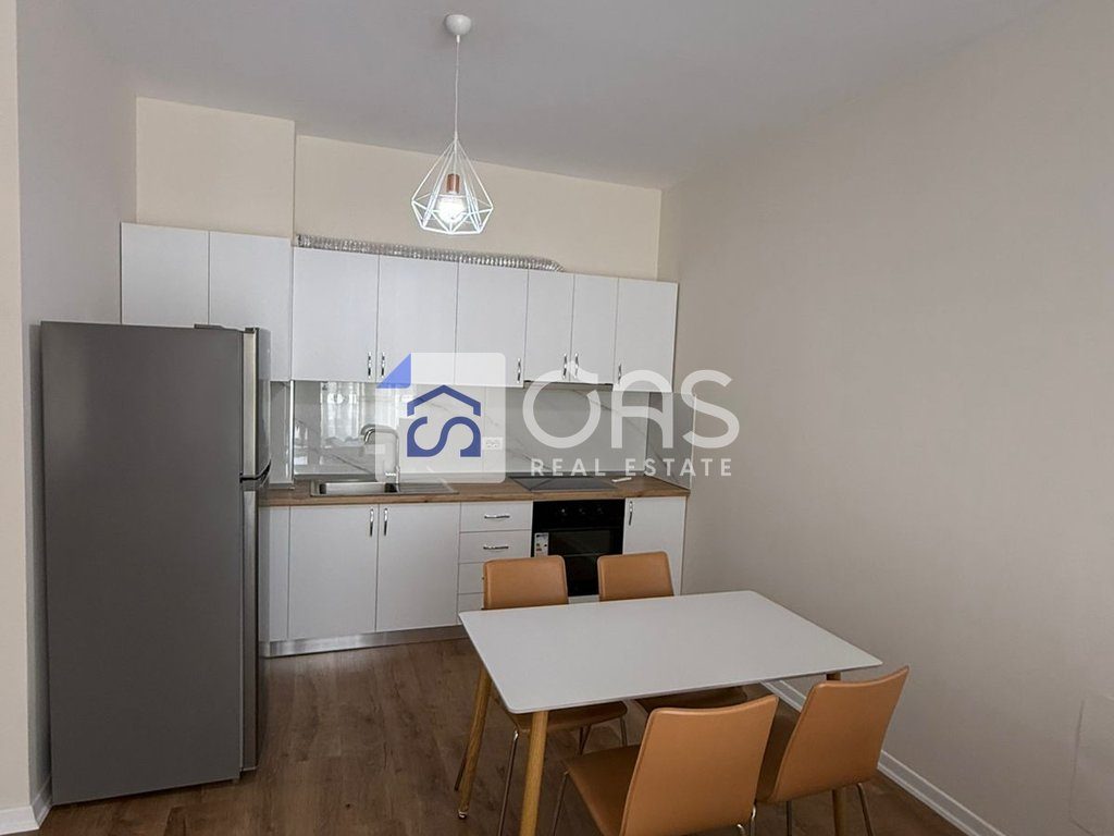 Jepet me qira apartamenti 1+1  rruga 5 Maj