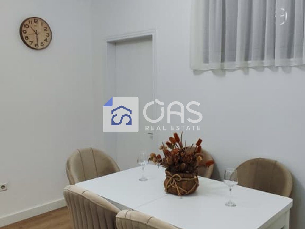 Jepet me qira apartamenti 1+1  qender