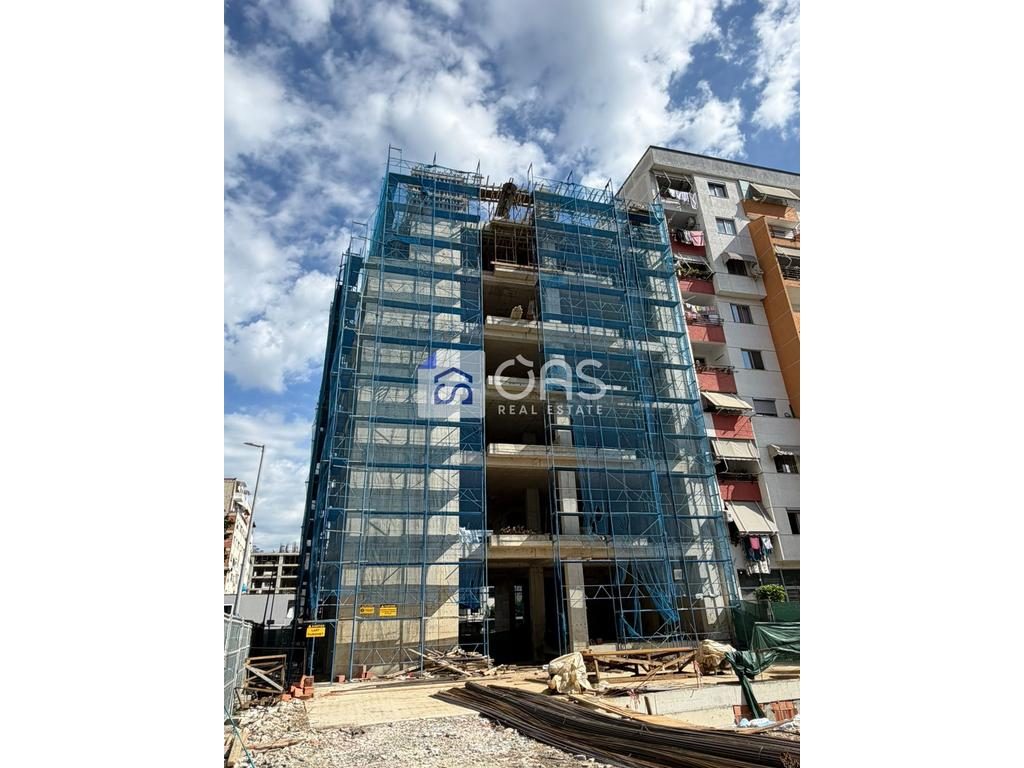 Shitet Apartament  1+1 yzberisht