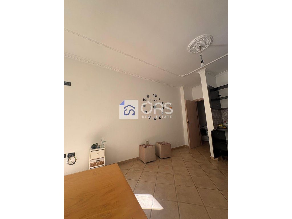 Jepet me qira apartamenti 1+1 Ne Astir