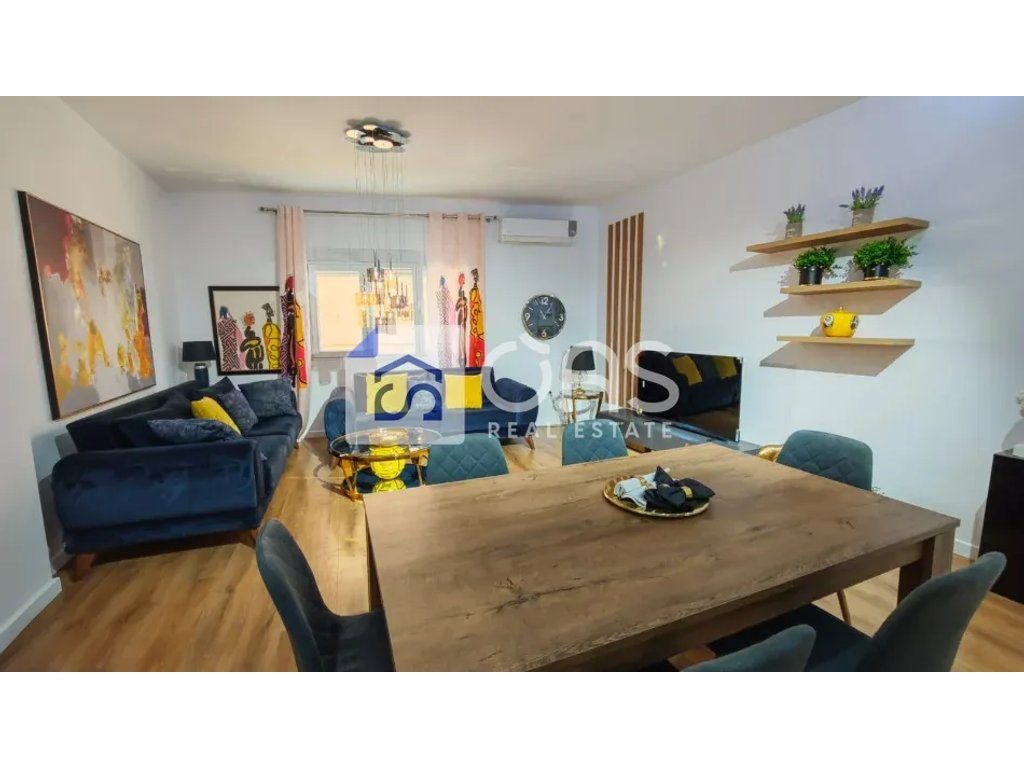 Jepet me qera apartament 2+1+2 Te Komuna e Parisit