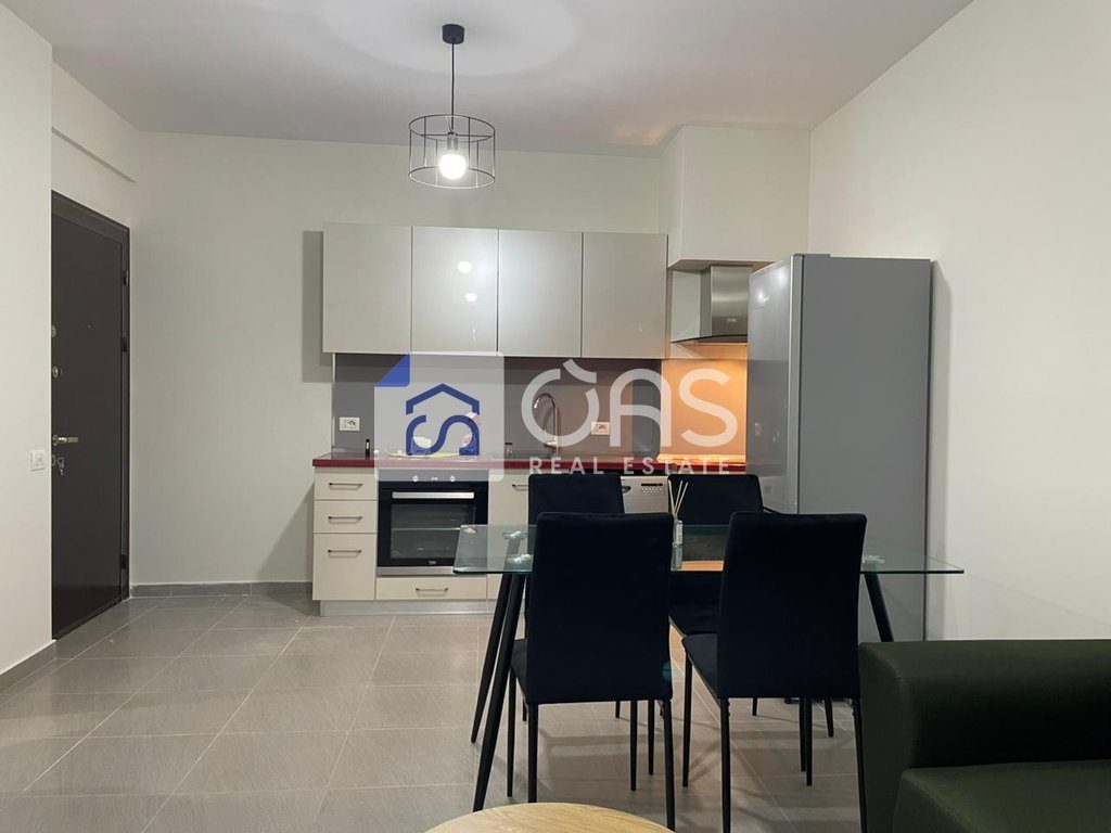 Jepet apartament me qera 1+1 Komuna Parisit