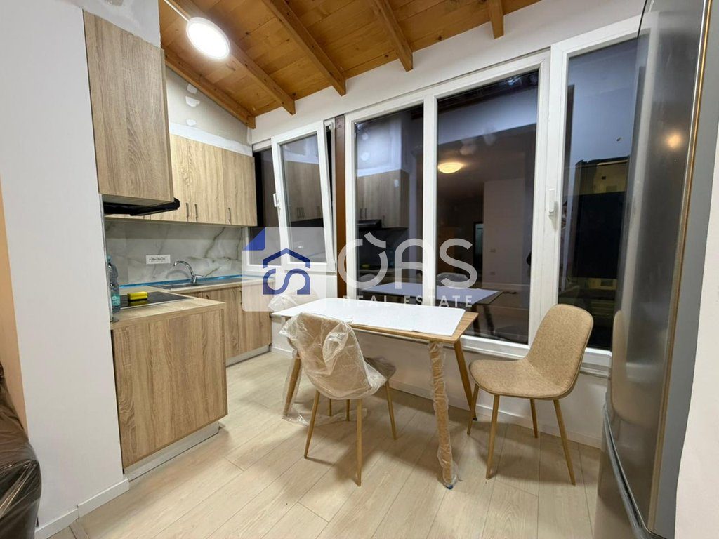 Jepet me qera  apartament 1+1  kodra e diellit
