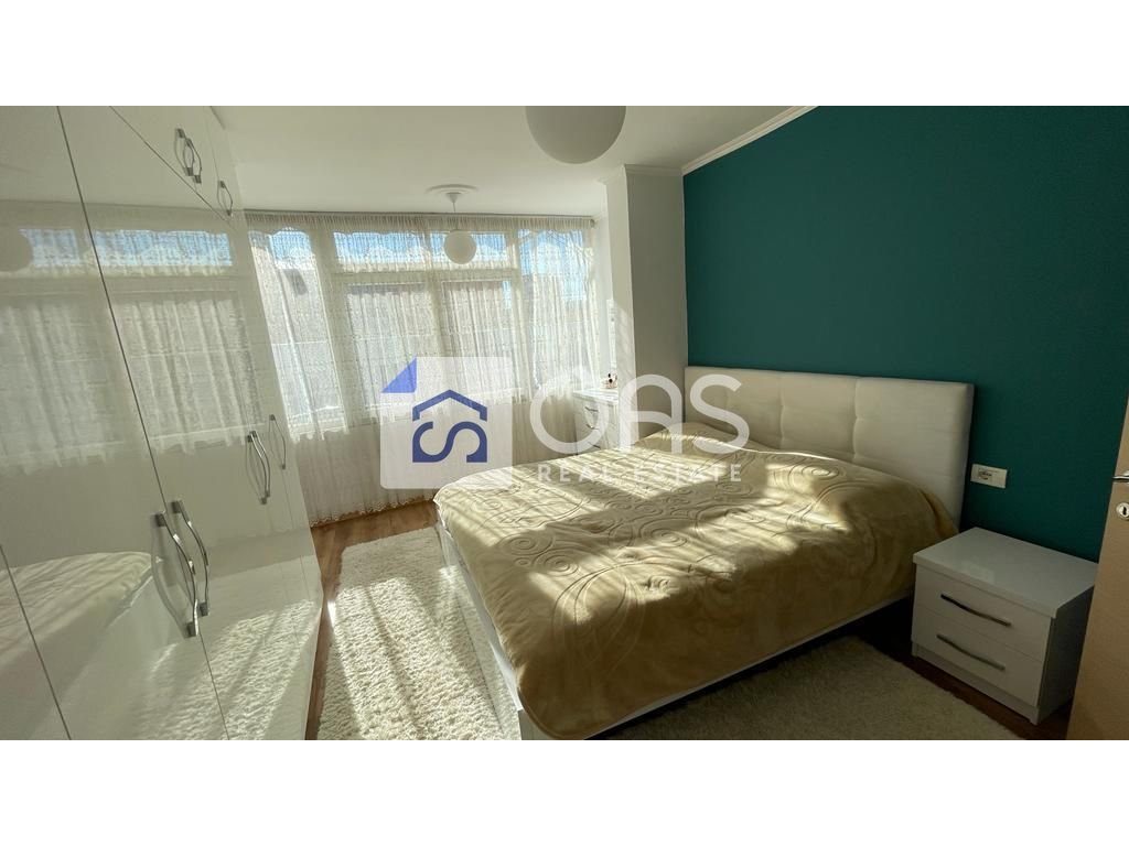 Jepet me qera apartament 2+1+2 Rr.Mine Peza